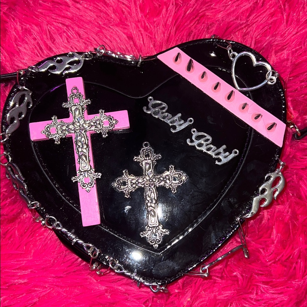 Edgy Heart-Shaped Mini Bag in Black and Pink